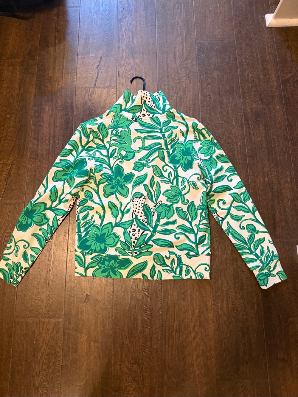 NWT ELENI UPF 50+ PULLOVER, FIDDLE LEAF GREEN ESCAPE PLAN - Picture 10 of 10